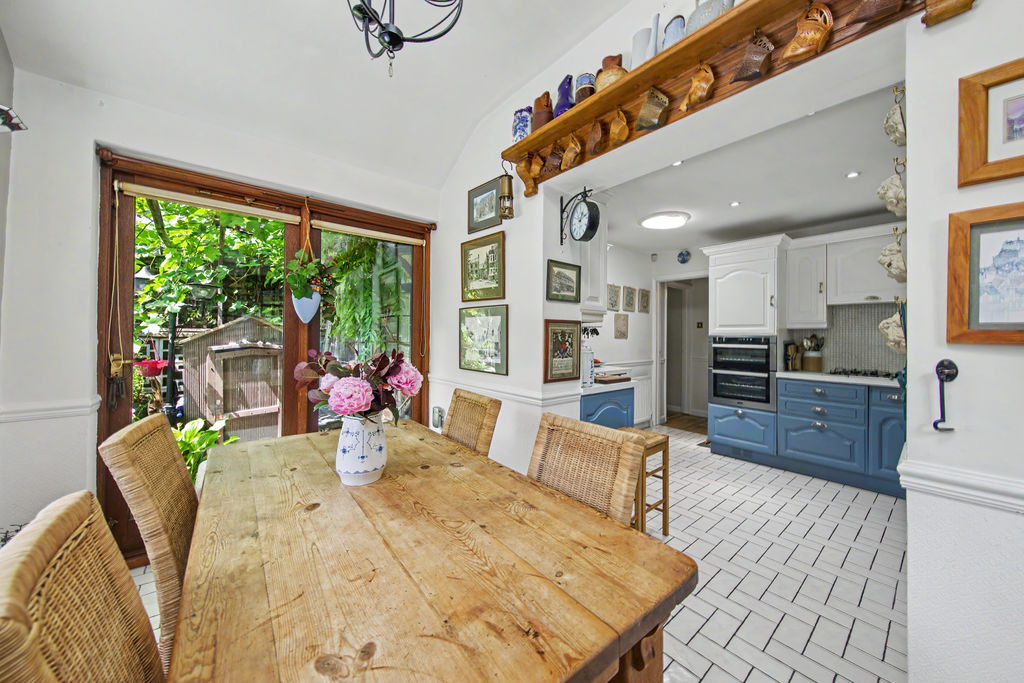 Chestnut Close